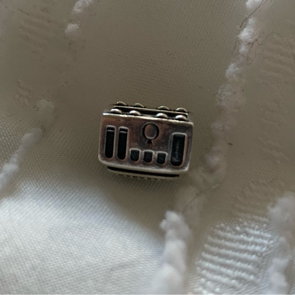 Retired Pandora Cable Car - Picture 4 of 7